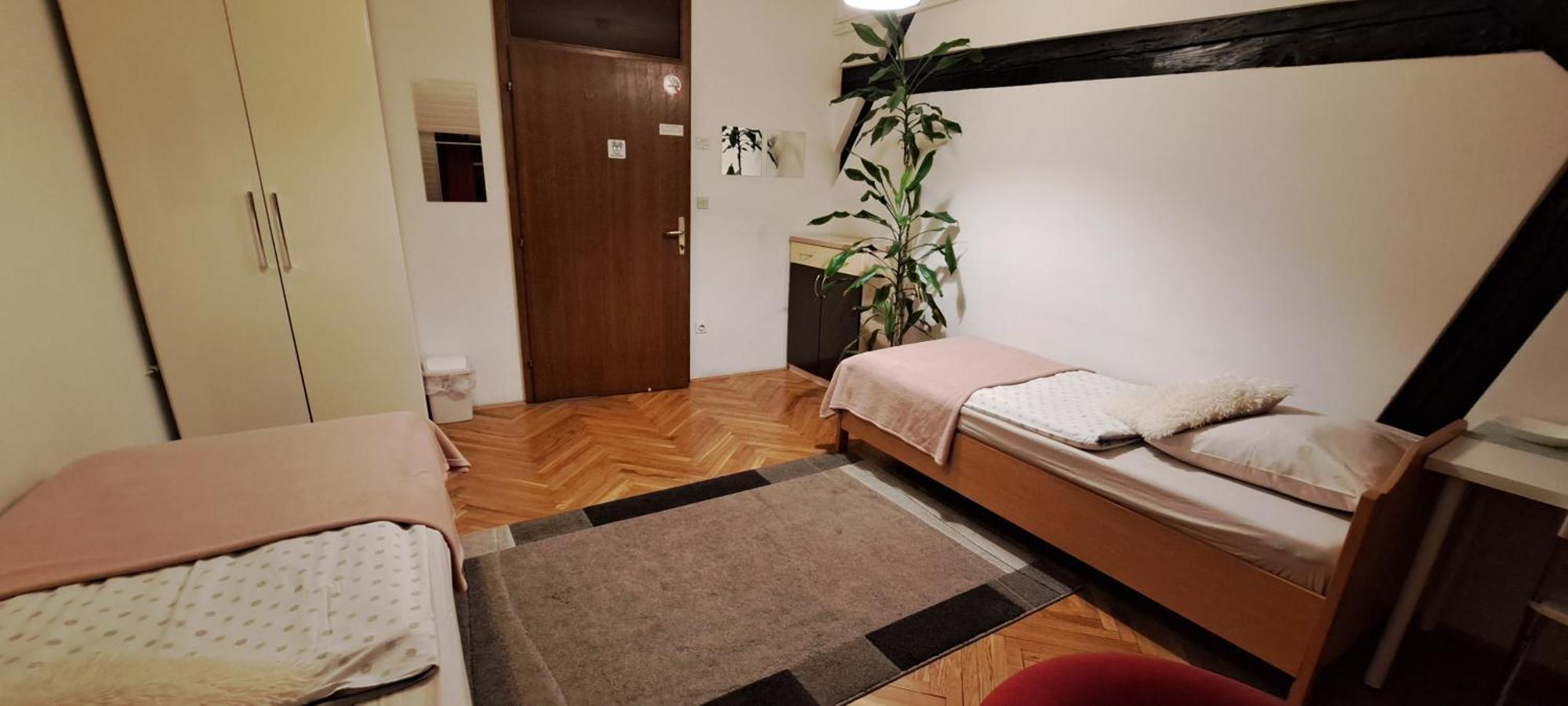 Viksi Hostel ลูบลิยานา ห้อง รูปภาพ